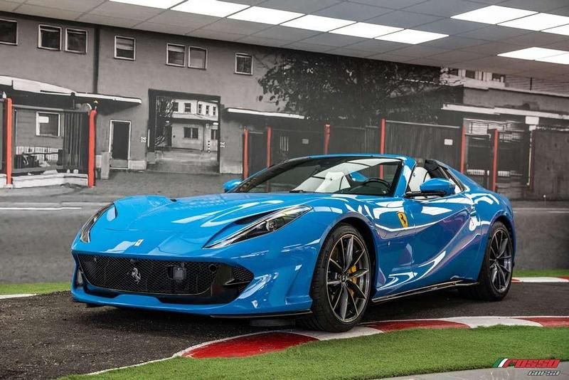 Usado Ferrari 812 799 CV (587 kW) 2021 Azul Descapotable