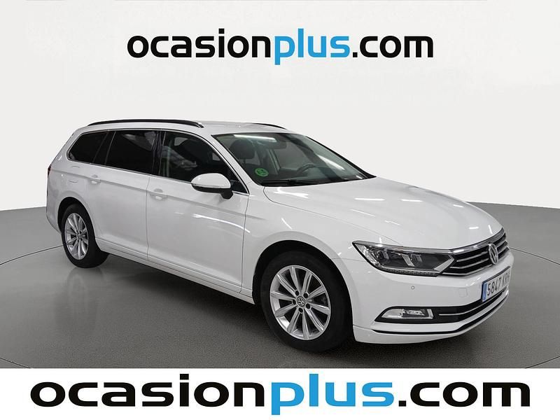 Usado VW Passat Advance 120 CV (88 kW) 2018 Blanco Familiar