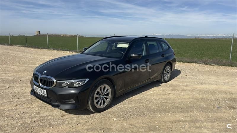 Usado BMW 318 150 CV (110 kW) 2021 Negro Familiar