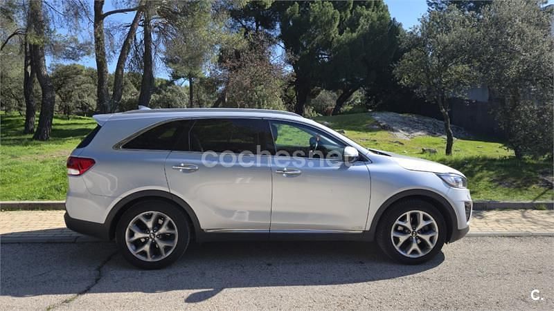 Usado Kia Sorento 200 CV (147 kW) 2018 Gris / plata SUV