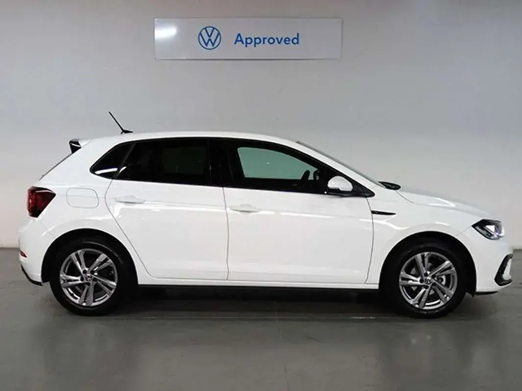 Usado VW Polo R-line 95 CV (69 kW) 2023 Blanco Utilitario