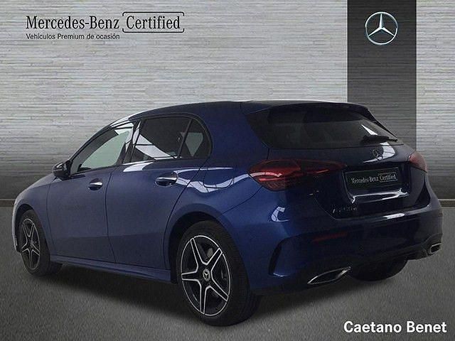 Usado Mercedes A250 AMG line 218 CV (160 kW) 2024 Azul espectra