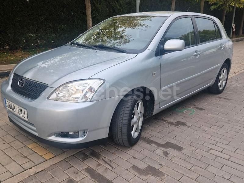 Gris / plata Usado 2003 Toyota Corolla Sol Berlina | 6000 € (Precio justo) - Imagen 1/4