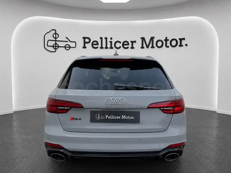 Usado Audi RS4 450 CV (330 kW) 2019 Gris / plata Familiar