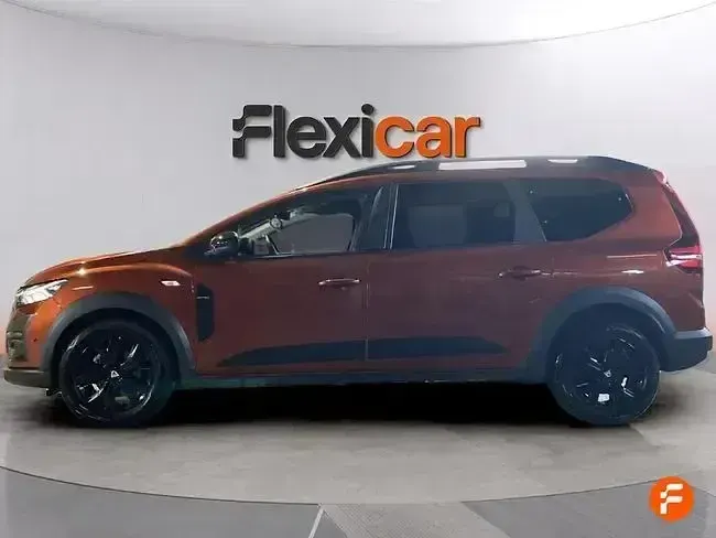 Usado Dacia Jogger Comfort 110 CV (80 kW) 2022 Naranja Monovolumen
