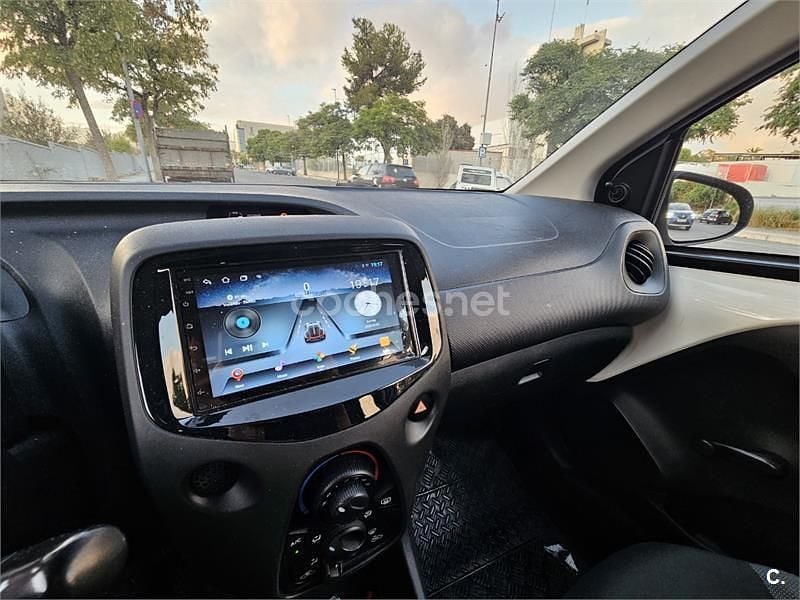 Usado Citroën C1 PureTech 82 CV (60 kW) 2018 Blanco Utilitario