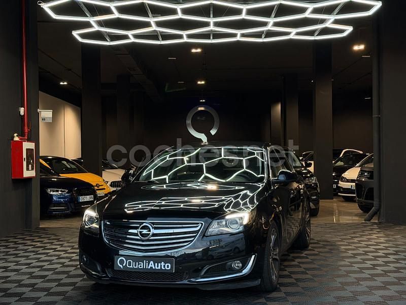 Negro Usado 2015 Opel Insignia Excellence Berlina | 9990 € (Precio justo) - Imagen 1/4
