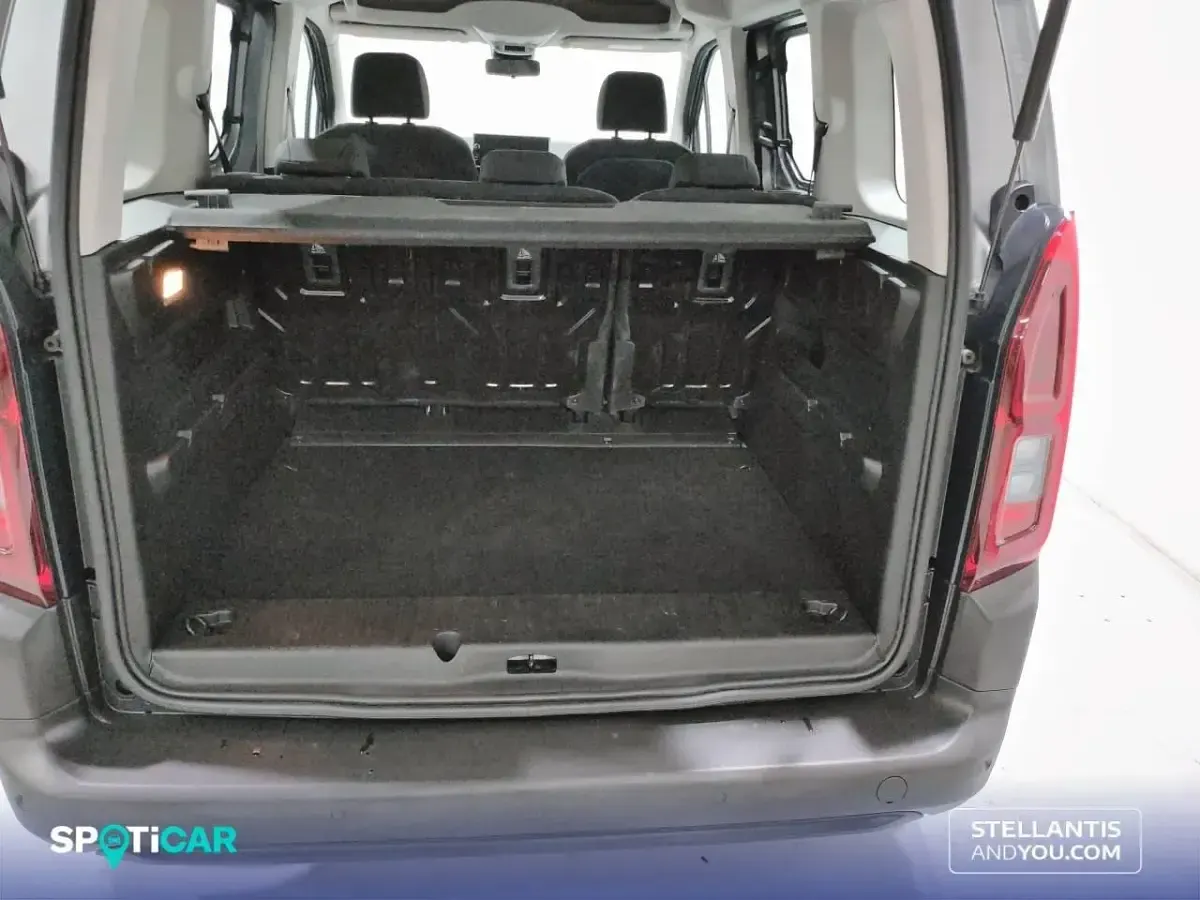 Usado Citroën Berlingo 103 CV (75 kW) 2025 Gris Monovolumen