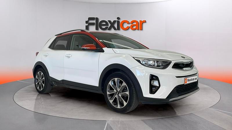 Begagnad Kia Stonic 101 HK (74 kW) 2019 Vit SUV
