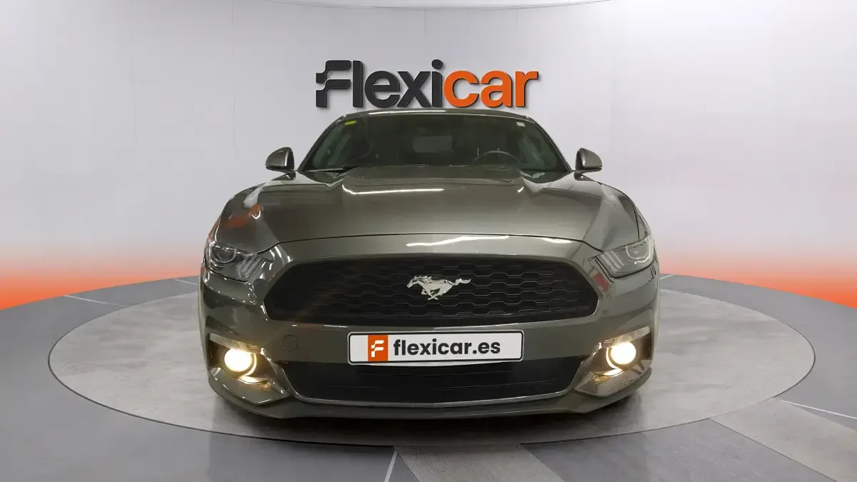 Usado Ford Mustang Fastback 310 CV (228 kW) 2016 Gris Coupe
