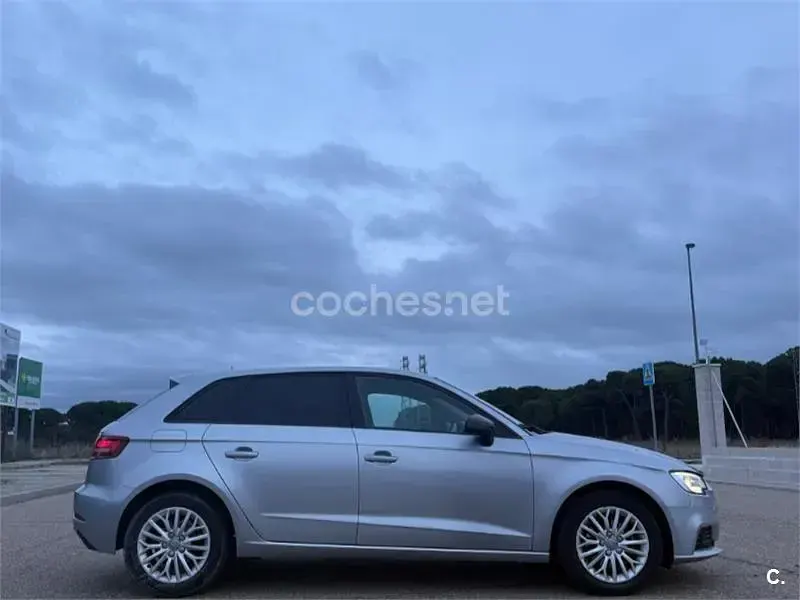 Usado Audi A3 110 CV (80 kW) 2016 Blanco Berlina