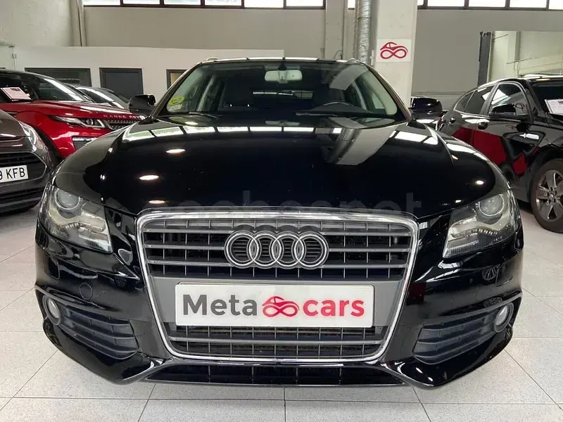 Usado Audi A4 136 CV (100 kW) 2011 Negro Familiar