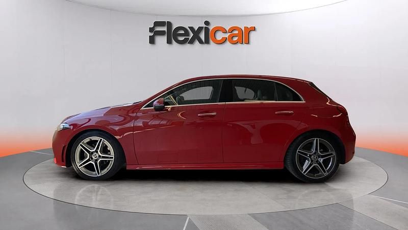 Usado Mercedes A180 116 CV (85 kW) 2018 Rojo Utilitario