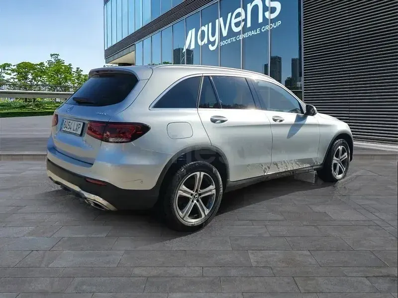Usado Mercedes GLC300 245 CV (180 kW) 2022 Gris / plata SUV