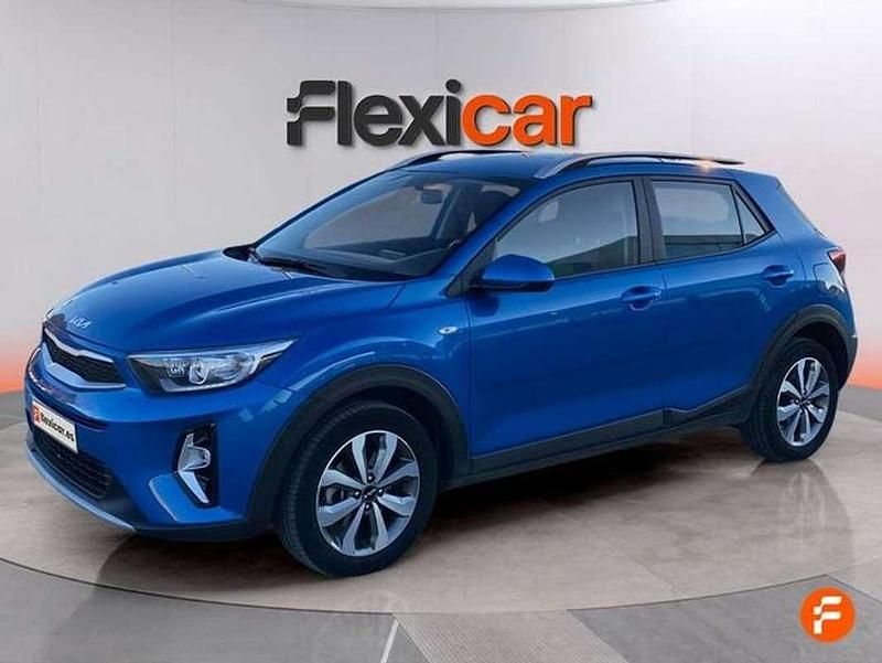 Usado Kia Stonic 84 CV (61 kW) 2022 Azul SUV
