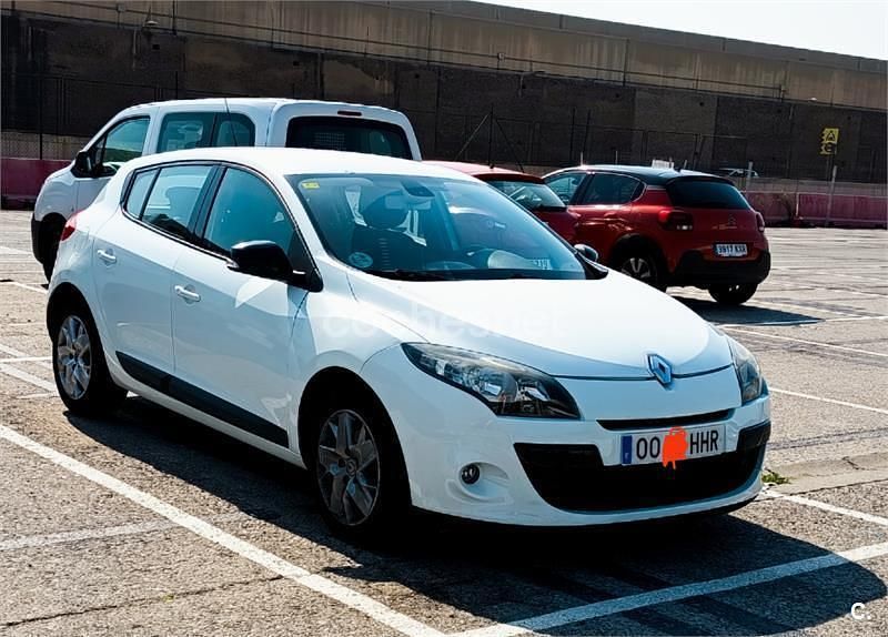 Blanco Usado 2011 Renault Mégane III Berlina | 6850 € (Precio justo) - Imagen 1/4
