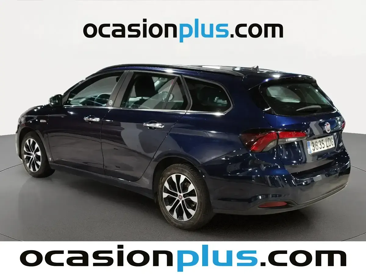 Usado Fiat Tipo Mirror 95 CV (69 kW) 2019 Azul Familiar