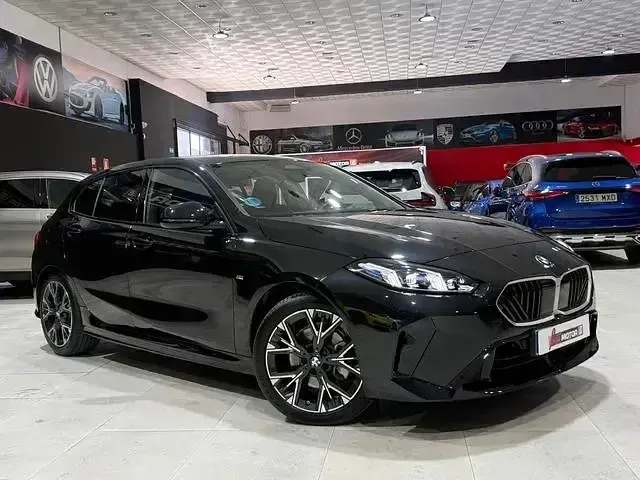 Usado BMW 120 163 CV (119 kW) 2025 Negro Utilitario