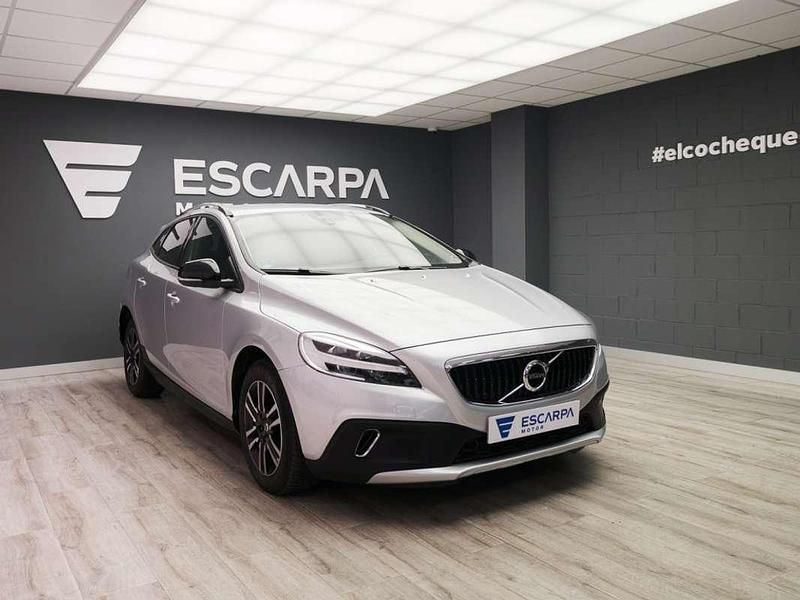 Gris Usado 2018 Volvo V40 SUV | 16.990 € (Precio justo) - Imagen 1/4