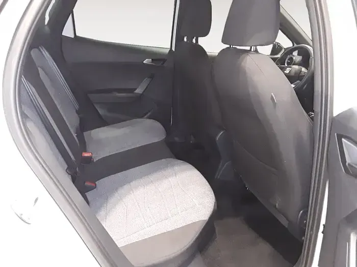 Usado Seat Arona FR 115 CV (84 kW) 2025 Blanco SUV