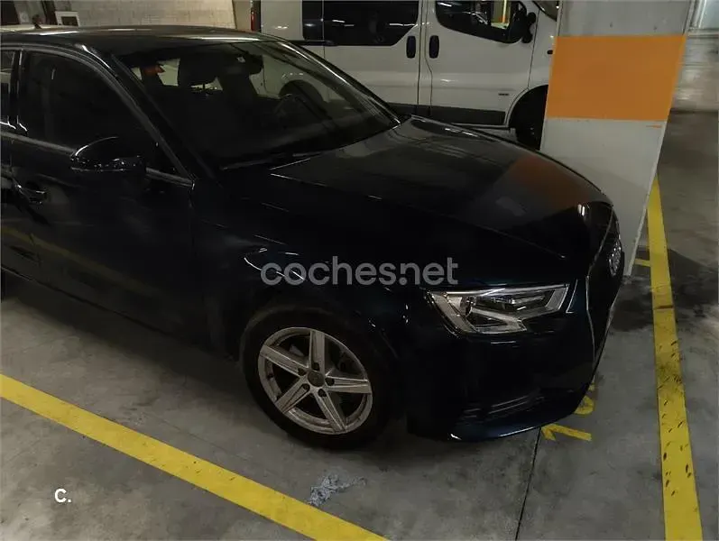 Usado Audi A3 150 CV (110 kW) 2019 Azul Berlina
