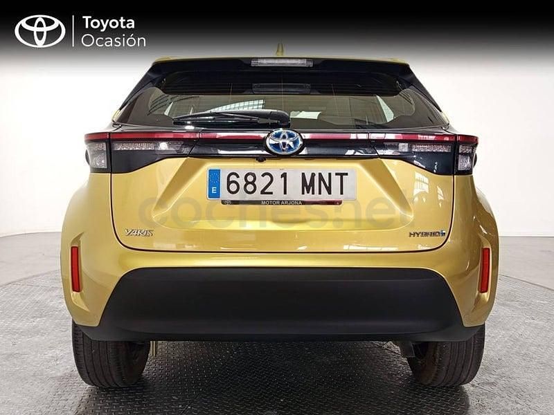 Usado Toyota Yaris Cross Active 116 CV (85 kW) 2024 Beige SUV