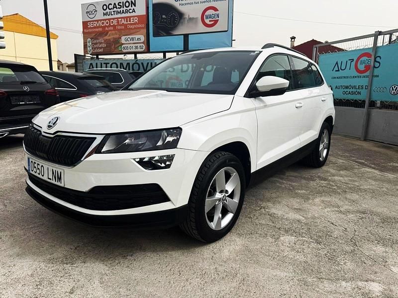 Usado Skoda Karoq Ambition 150 CV (110 kW) 2021 Blanco SUV