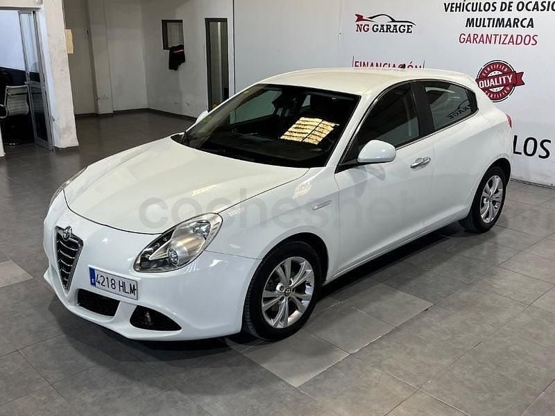 Usado Alfa Romeo Giulietta Progression 105 CV (77 kW) 2012 Blanco Utilitario