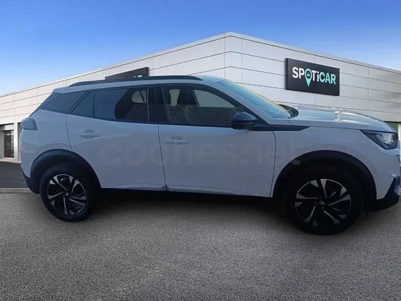 Usado Peugeot 3008 Allure 130 CV (95 kW) 2021 Blanco SUV