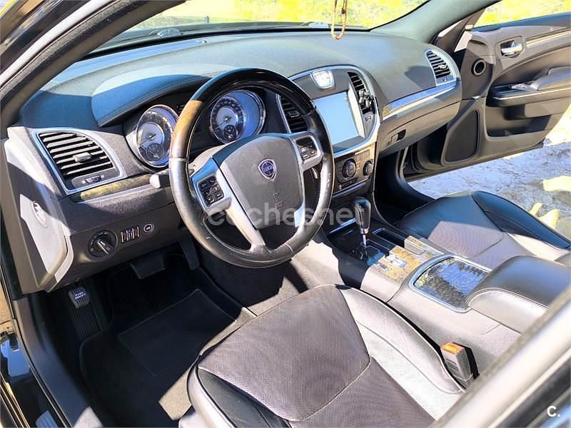 Usado Lancia Thema Platinum 239 CV (175 kW) 2013 Negro Berlina