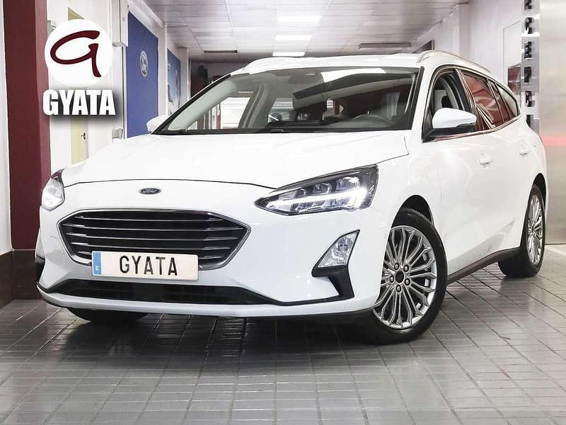 Blanco Usado 2019 Ford Focus Titanium Familiar | 15.490 € (Precio justo) - Imagen 1/4