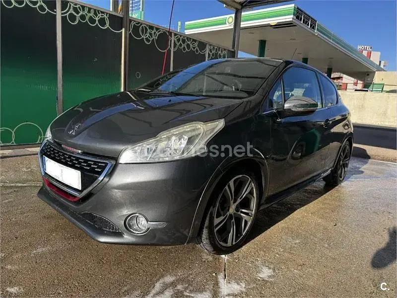Usado Peugeot 208 GTi 200 CV (147 kW) 2014 Gris / plata Utilitario