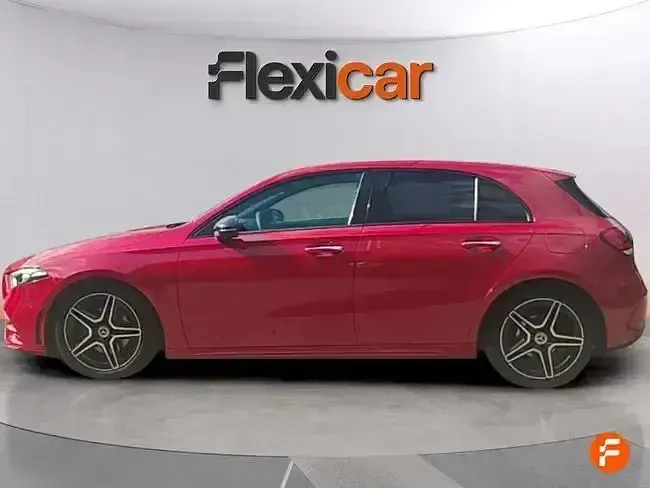 Usado Mercedes A180 116 CV (85 kW) 2019 Rojo Berlina