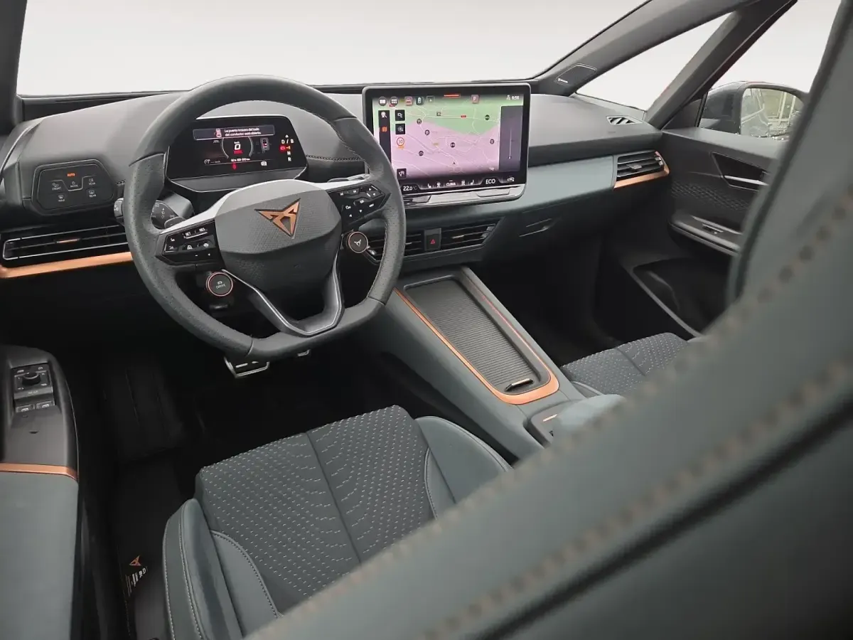 Nuevo Cupra Born VZ 239 kW (326 CV) 2026 Verde Utilitario