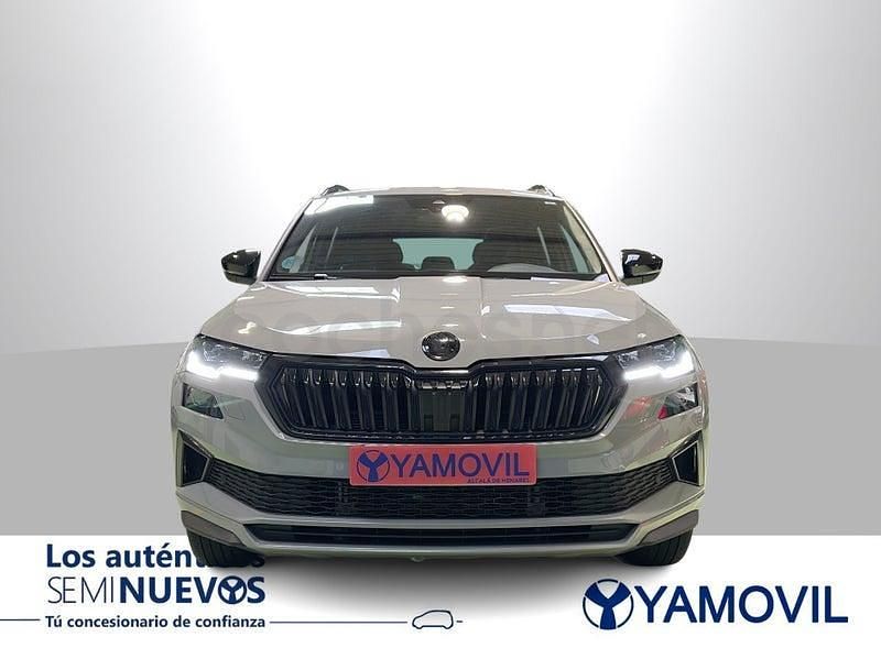 Usado Skoda Karoq SportLine 150 CV (110 kW) 2024 Gris / plata SUV