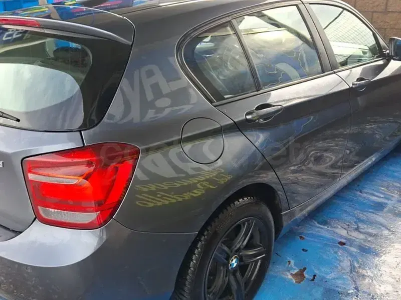 Usado BMW 120 Comfort Edition 184 CV (135 kW) 2013 Gris / plata Utilitario