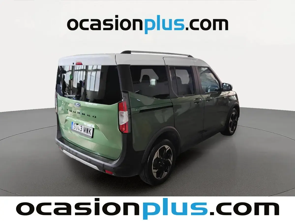 Usado Ford Tourneo Courier Active 125 CV (91 kW) 2024 Verde Monovolumen