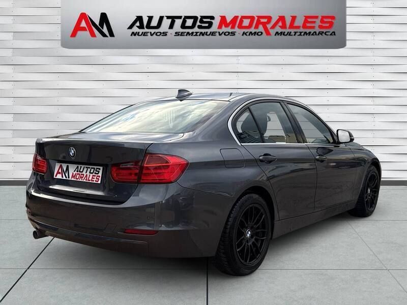 Usado BMW 318 Comfort Edition 143 CV (105 kW) 2014 Gris Berlina