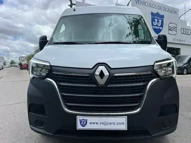 Usado Renault Master 135 CV (99 kW) 2023 Blanco Monovolumen