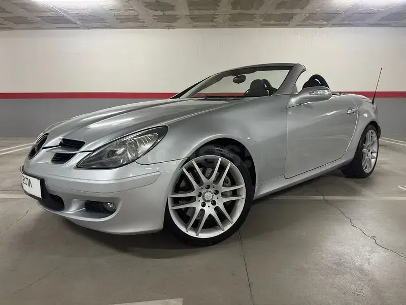 Usado Mercedes SLK200 163 CV (119 kW) 2007 Gris / plata Descapotable