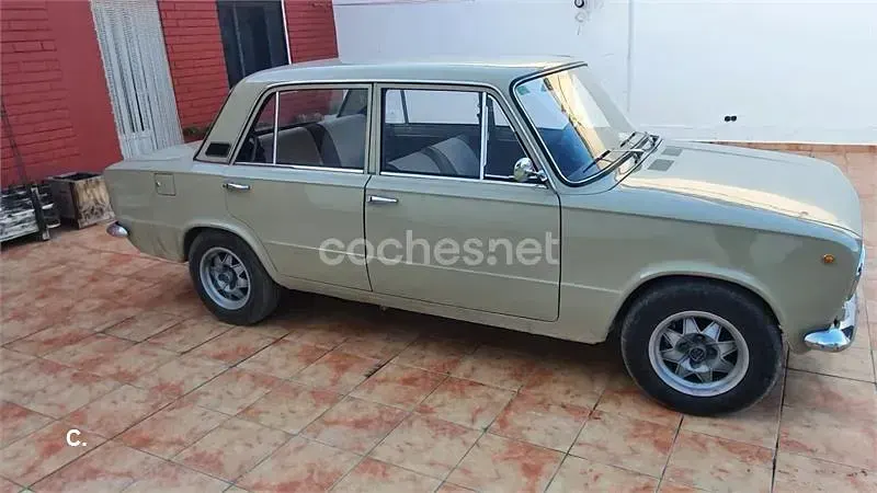 Usado Seat Ronda 63 CV (46 kW) 1982 Beige Utilitario