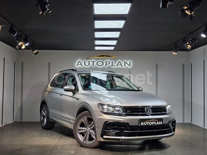 Usado VW Tiguan Sportline 150 CV (110 kW) 2019 Gris / plata SUV