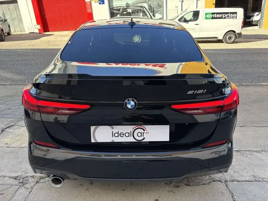 Usado BMW 218 Active Tourer Sport Line 136 CV (100 kW) 2021 Negro Monovolumen