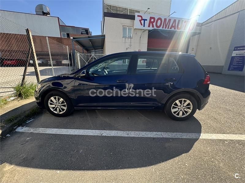 Usado VW Golf VII Advance 115 CV (84 kW) 2019 Azul Familiar