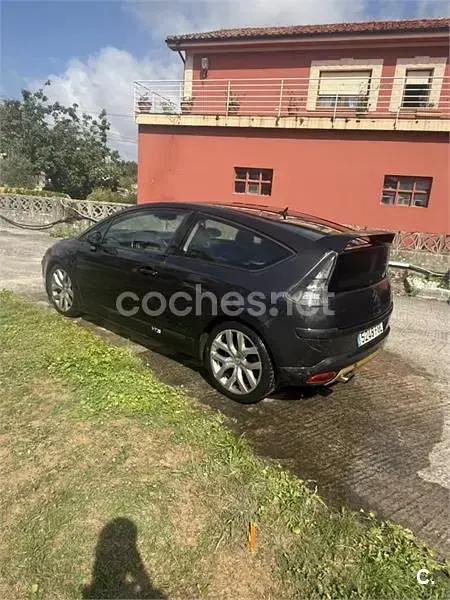 Usado Citroën C4 138 CV (101 kW) 2006 Negro Berlina