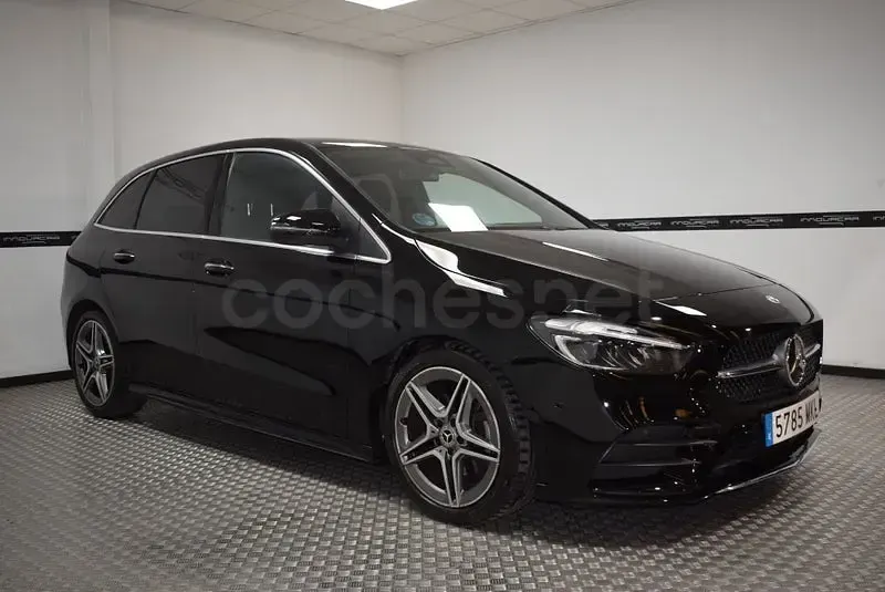 Usado Mercedes B200 150 CV (110 kW) 2023 Negro Monovolumen