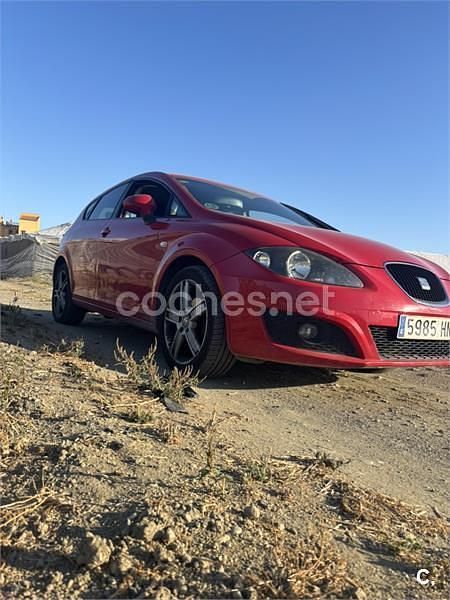 Usado Seat Leon Copa 90 CV (66 kW) 2013 Rojo Berlina