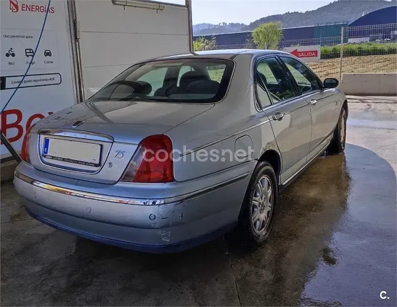 Usado Rover 75 120 CV (88 kW) 2001 Gris / plata Berlina