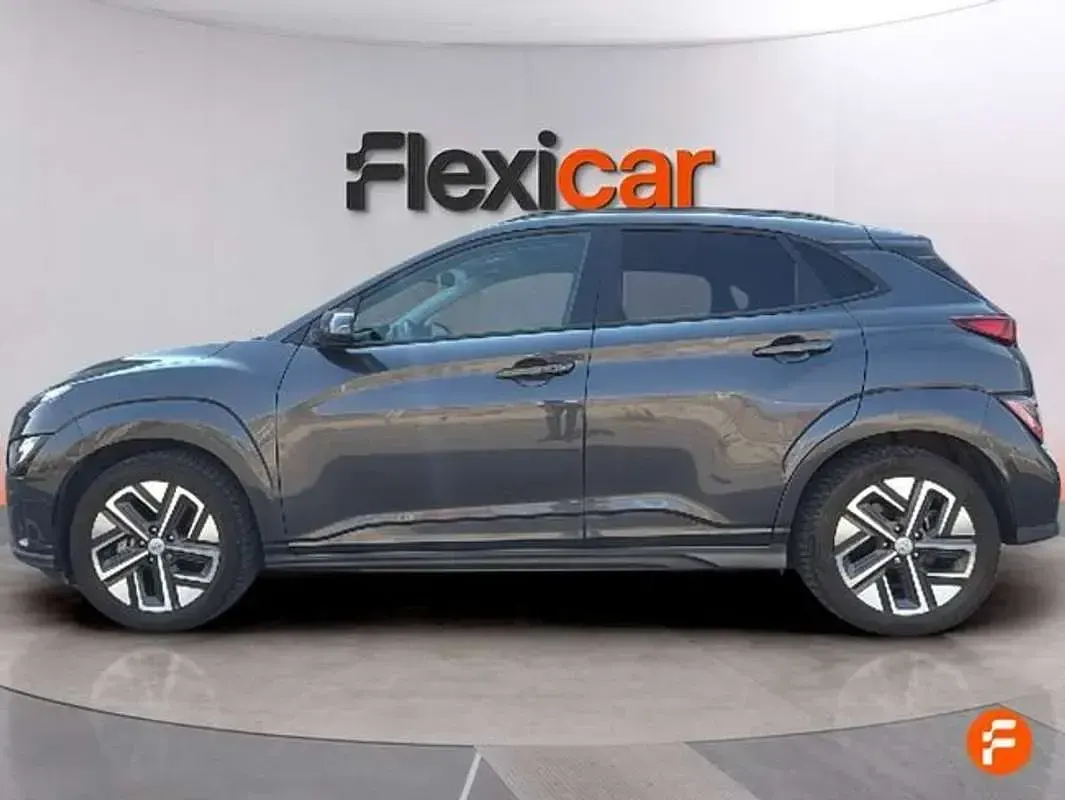 Usado Hyundai Kona 100 kW (136 CV) 2021 Gris SUV