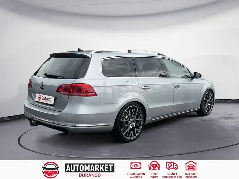Usado VW Passat Highline 300 CV (220 kW) 2012 Gris / plata Familiar